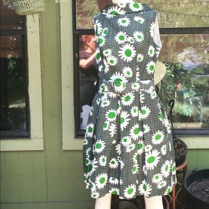 1960s Julie Miller of California Daisy print dress